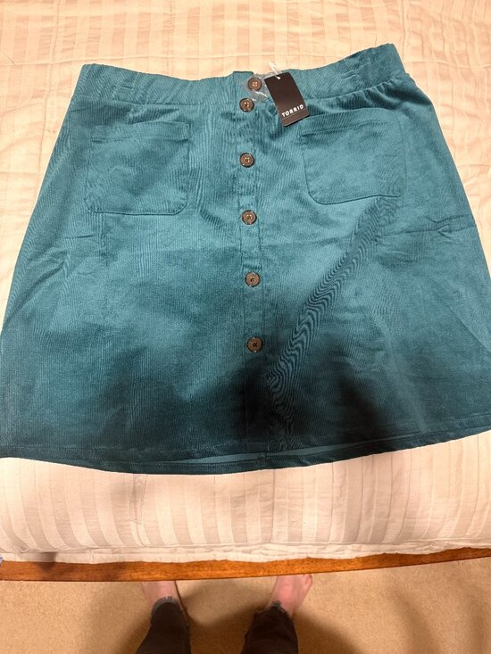 torrid Dresses & Skirts - Torrid Mini Cordouroy Button Down Skirt SKU 40980219 (KC Stock # 122)